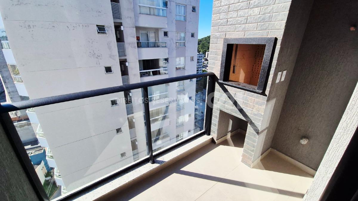 Apartamento com 1 suíte no Manu Bay na Praia Brava em Itajaí