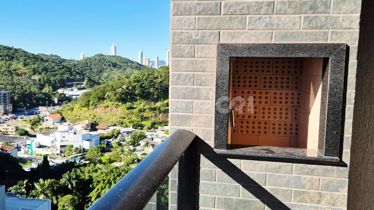 Apartamento com 1 suíte no Manu Bay na Praia Brava em Itajaí
