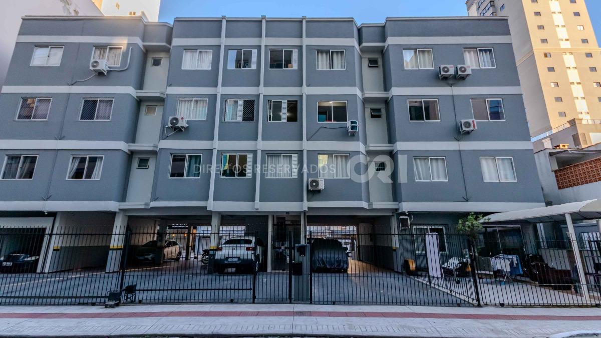 Apartamento 2 dormitórios no Residencial Amsterdã Centro Balneário Camboriú