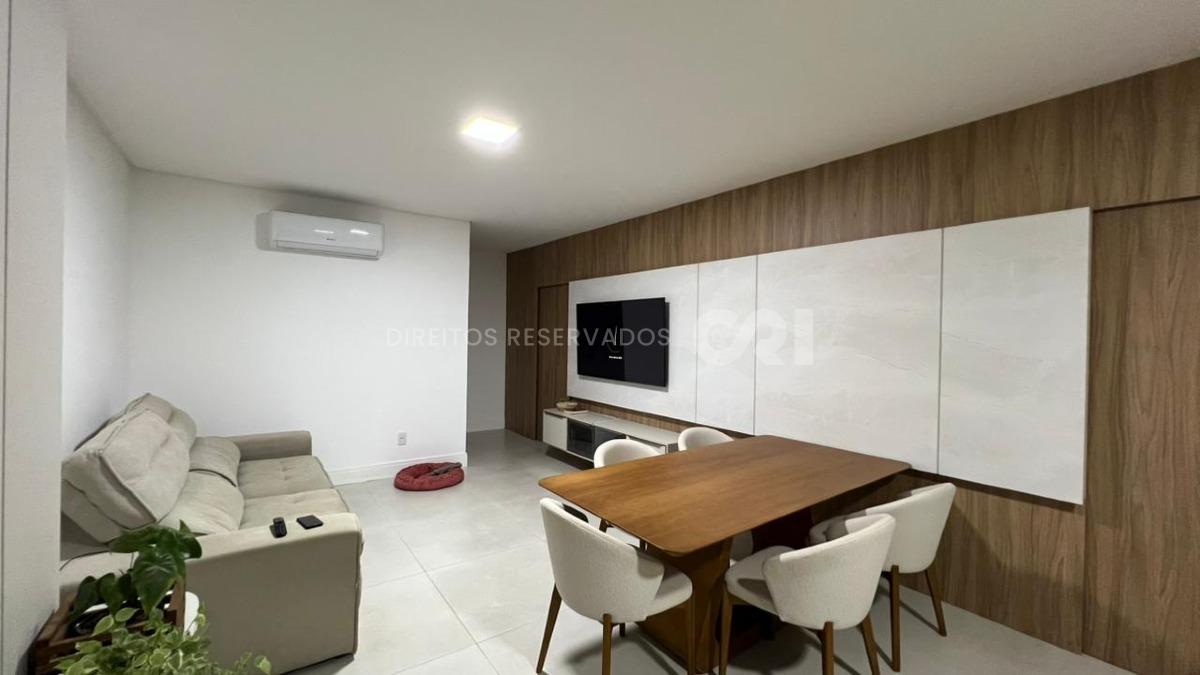 Apartamento com 3 quartos no Edifício Vessel na Meia Praia em Itapema
