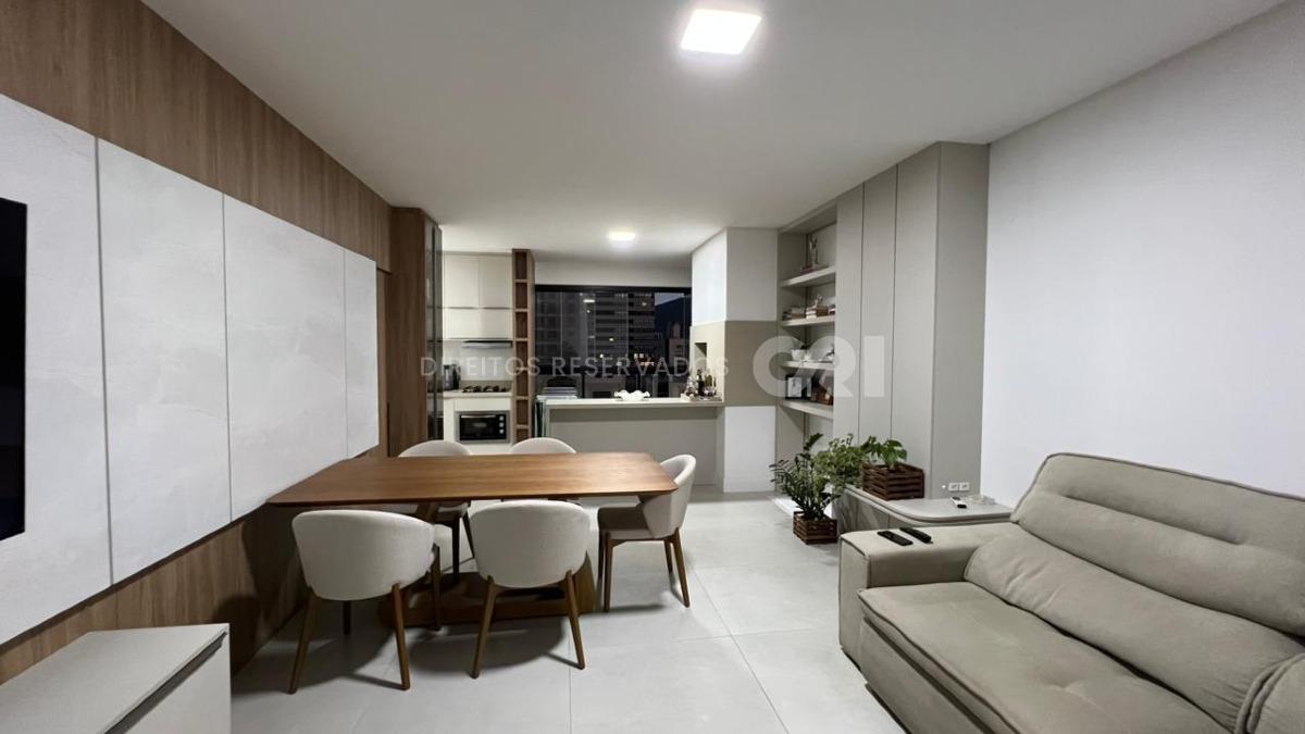 Apartamento com 3 quartos no Edifício Vessel na Meia Praia em Itapema