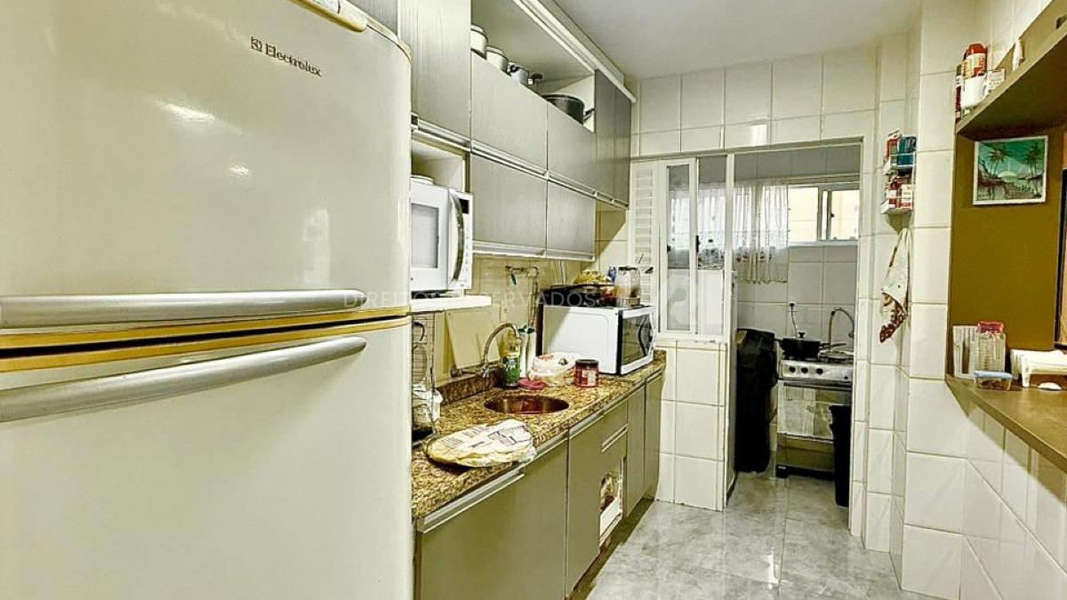 COPA: Apartamento com 3 dormitórios no Esquina Central no Centro de Balneário Camboriú