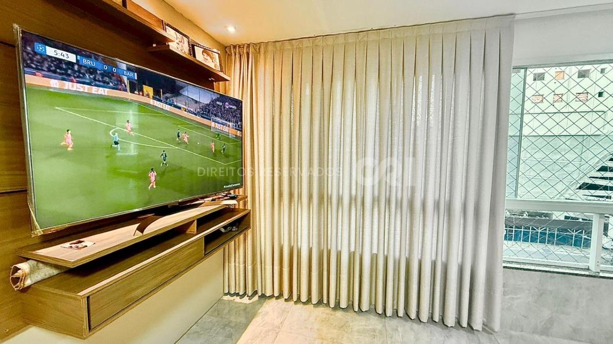 COPA: Apartamento com 3 dormitórios no Esquina Central no Centro de Balneário Camboriú