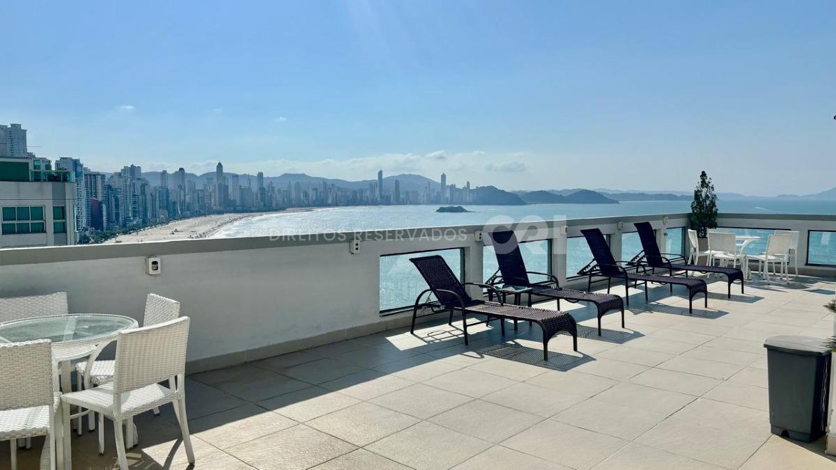 Apartamento com 2 dormitórios sendo 1 suíte no Camboriú Park na Barra Sul em Balneário Camboriú
