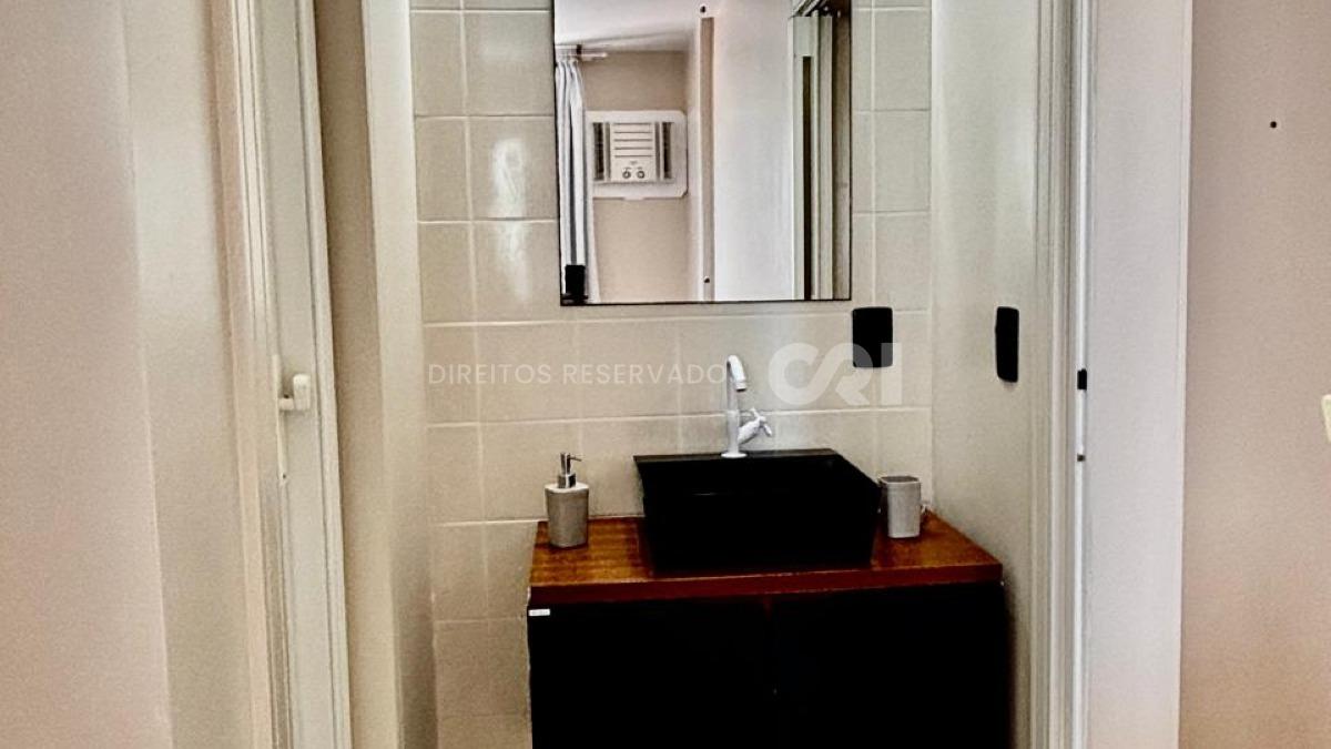 Apartamento com 2 dormitórios sendo 1 suíte no Camboriú Park na Barra Sul em Balneário Camboriú