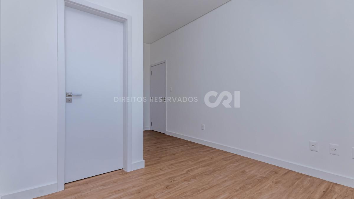Apartamento com 2 suítes no Edifício Dom Lucca em Perequê, Porto Belo