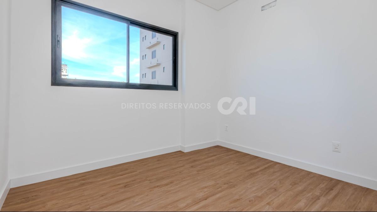 Apartamento com 2 suítes no Edifício Dom Lucca em Perequê, Porto Belo