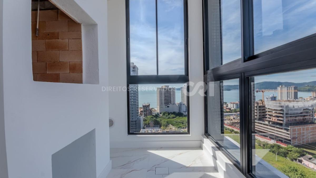 Apartamento com 3 suítes no Edifício Dom Lucca em Perequê, Porto Belo