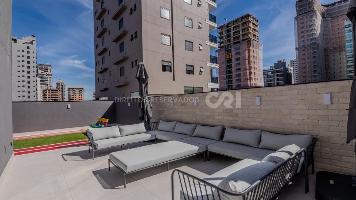 Apartamento com 3 suítes no Edifício Dom Lucca em Perequê, Porto Belo