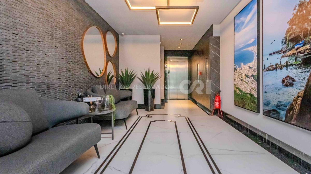 Apartamento com 3 suítes no Edifício Ilhas Maurício na Meia Praia em Itapema