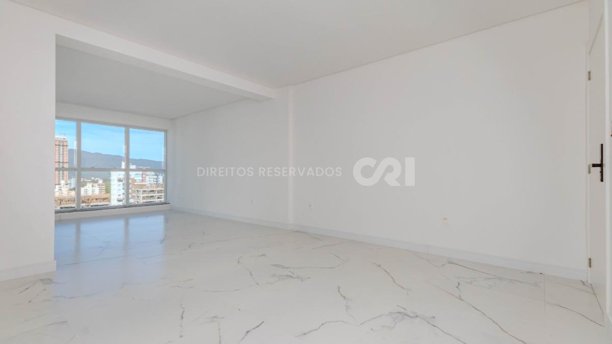 Apartamento com 3 suítes no Edifício Ilhas Maurício na Meia Praia em Itapema