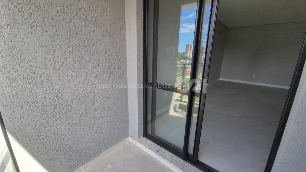 Apartamento com 2 dormitórios no edifício Manu Bay na Praia Brava em Itajaí