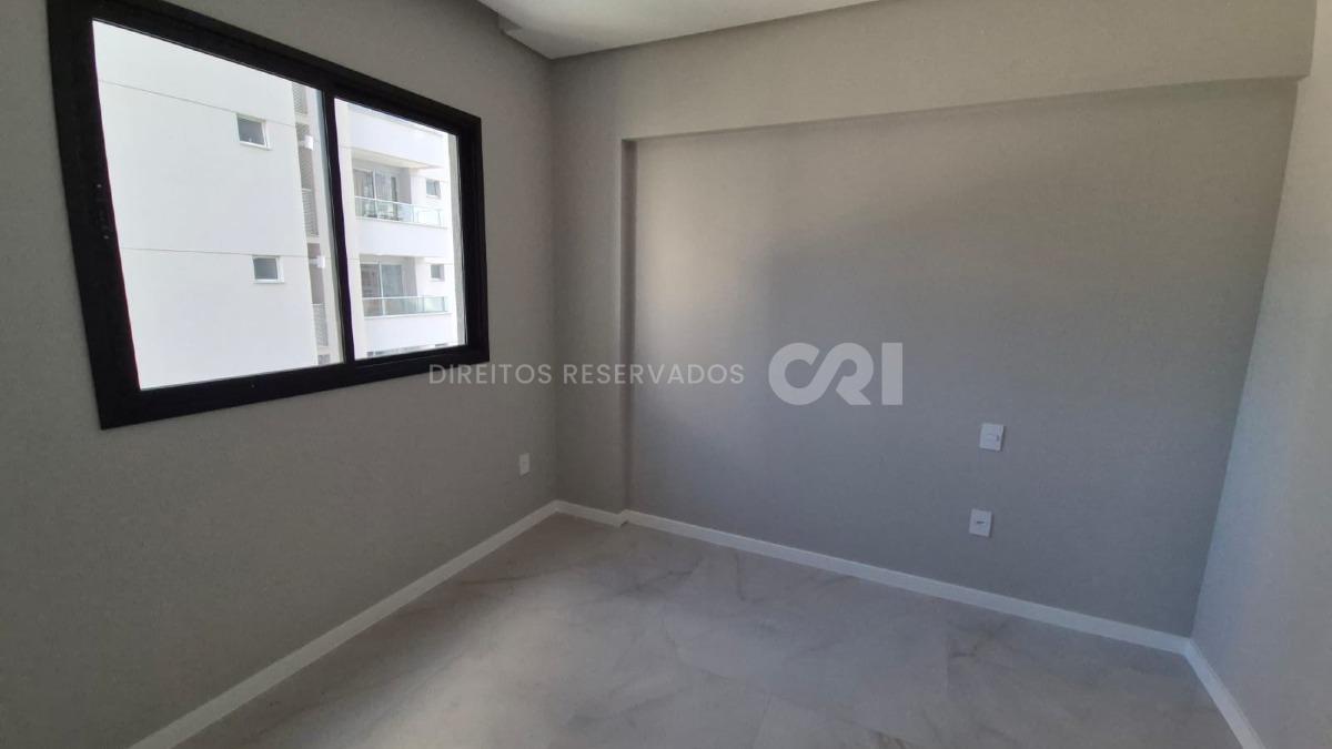 Apartamento com 2 dormitórios no edifício Manu Bay na Praia Brava em Itajaí
