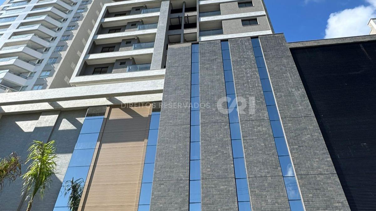 Apartamento com 2 dormitórios no edifício Manu Bay na Praia Brava em Itajaí