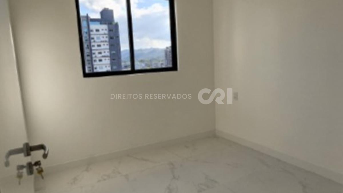 Apartamento com 2 suítes no Edifício Cartago em Meia Praia Itapema