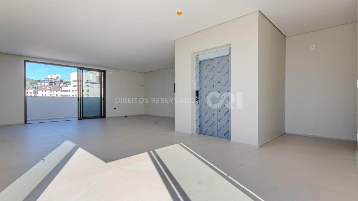 Cobertura duplex com 3 suítes no Edifício In Exclusive Home na Praia Brava em Itajaí