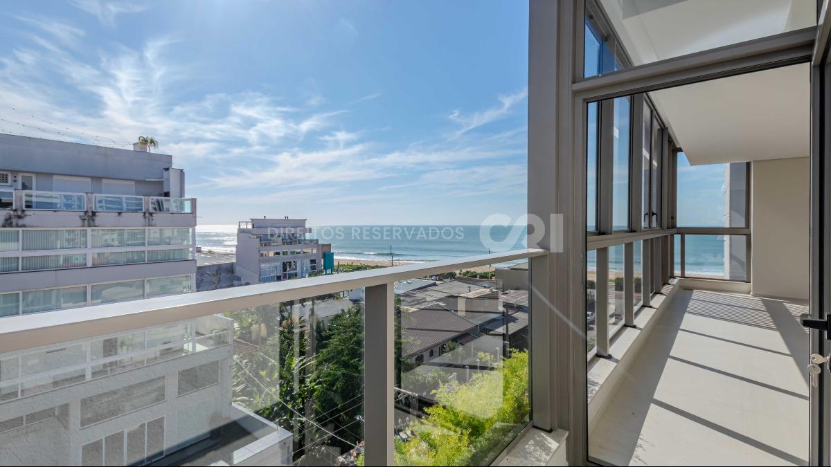Cobertura duplex com 3 suítes no Edifício In Exclusive Home na Praia Brava em Itajaí