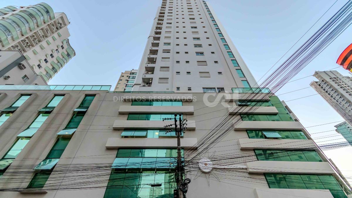 Apartamento com 3 suítes no Edifício Cartagena no Centro em Balneário Camboriú