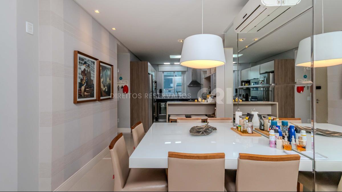 Apartamento com 3 suítes no Edifício Cartagena no Centro em Balneário Camboriú
