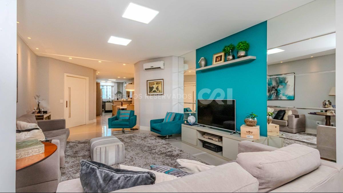 Apartamento com 3 suítes no Edifício Cartagena no Centro em Balneário Camboriú