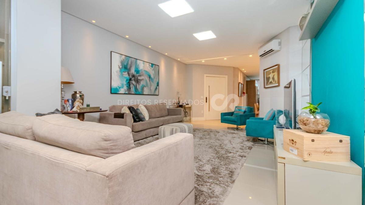 Apartamento com 3 suítes no Edifício Cartagena no Centro em Balneário Camboriú