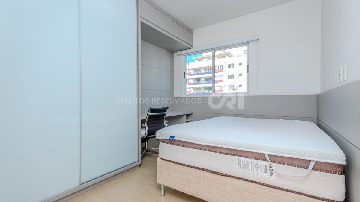 Apartamento mobiliado com 4 quartos no Edifício Imperial Tower no Centro de Balneário Camboriú