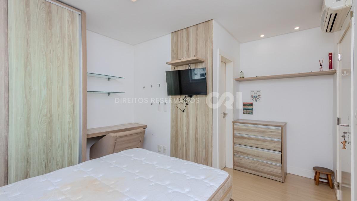 Apartamento mobiliado com 4 quartos no Edifício Imperial Tower no Centro de Balneário Camboriú