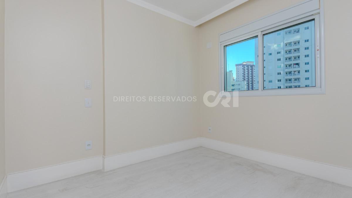 Apartamento no Edifício Le Majestic com 3 suítes no Centro em Balneário Camboriú