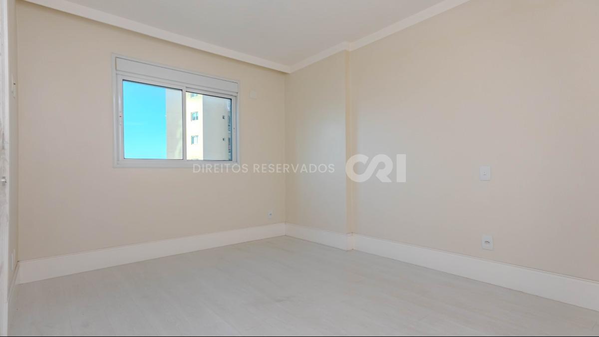 Apartamento duplex com 4 suítes no Edifício Le Majestic no Centro de Balneário Camboriú