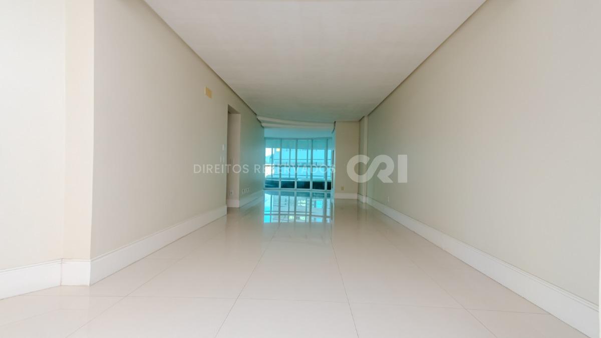 Apartamento com 3 suítes no Edifício Le Majestic no Centro, Balneário Camboriú
