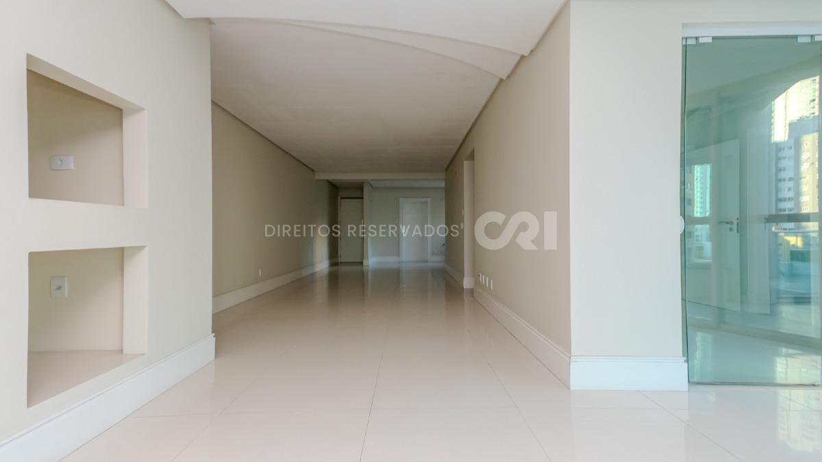 Apartamento com 3 suítes no Edifício Le Majestic no Centro, Balneário Camboriú