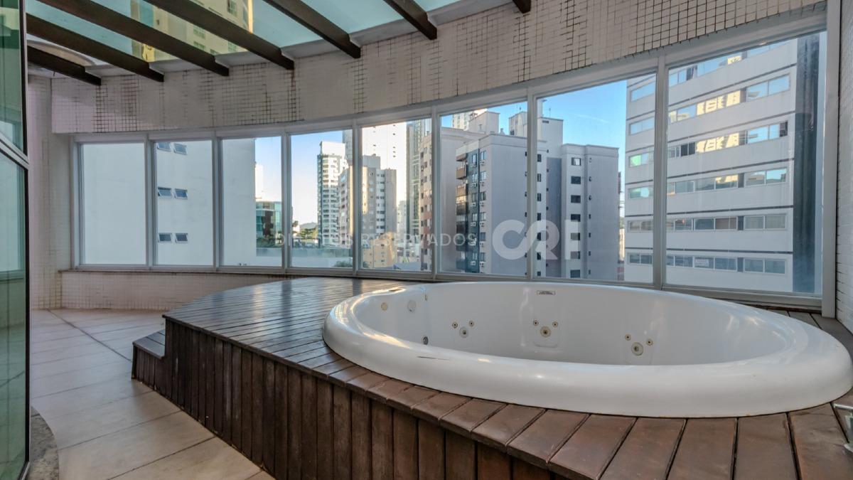 Apartamento com 3 suítes no Edifício Le Majestic no Centro, Balneário Camboriú