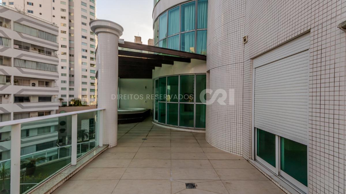 Apartamento com 3 suítes no Edifício Le Majestic no Centro, Balneário Camboriú