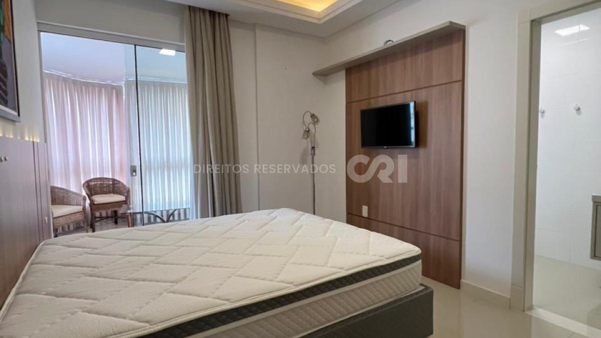 Apartamento com 3 suítes Edifício Las Vegas na Meia Praia em Itapema