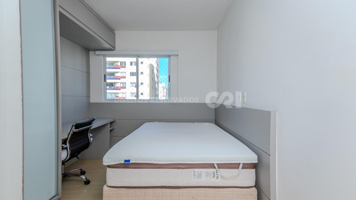 Apartamento mobiliado com 4 quartos no Edifício Imperial Tower no Centro de Balneário Camboriú