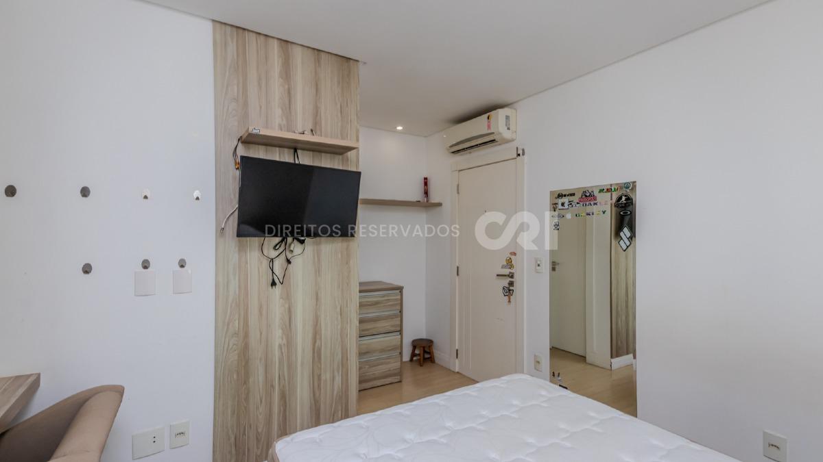 Apartamento mobiliado com 4 quartos no Edifício Imperial Tower no Centro de Balneário Camboriú