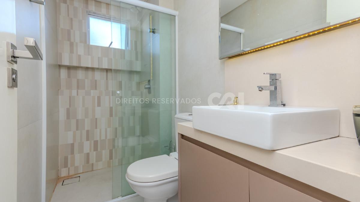 Apartamento mobiliado com 4 quartos no Edifício Imperial Tower no Centro de Balneário Camboriú