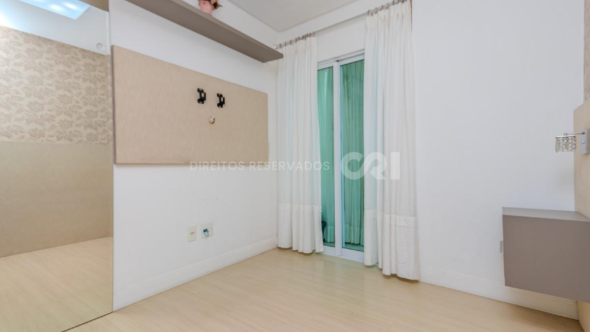 Apartamento mobiliado com 4 quartos no Edifício Imperial Tower no Centro de Balneário Camboriú
