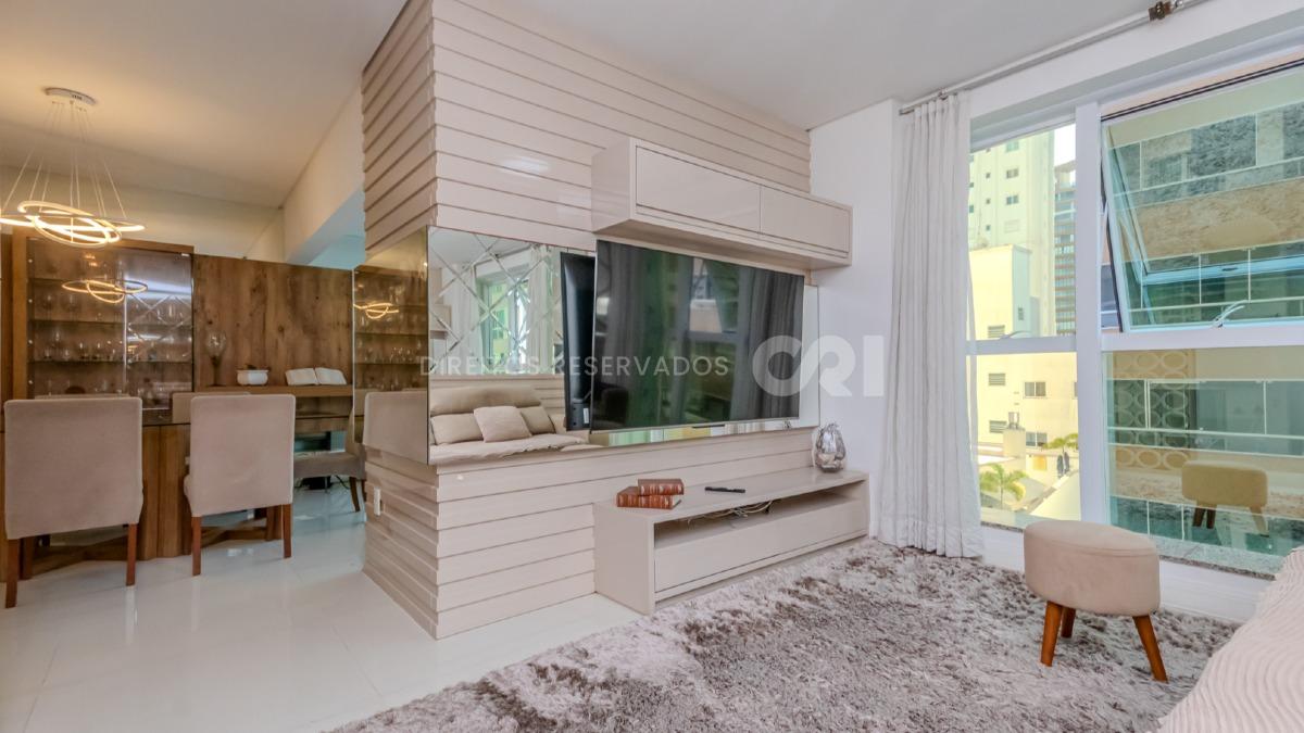 Apartamento mobiliado com 4 quartos no Edifício Imperial Tower no Centro de Balneário Camboriú