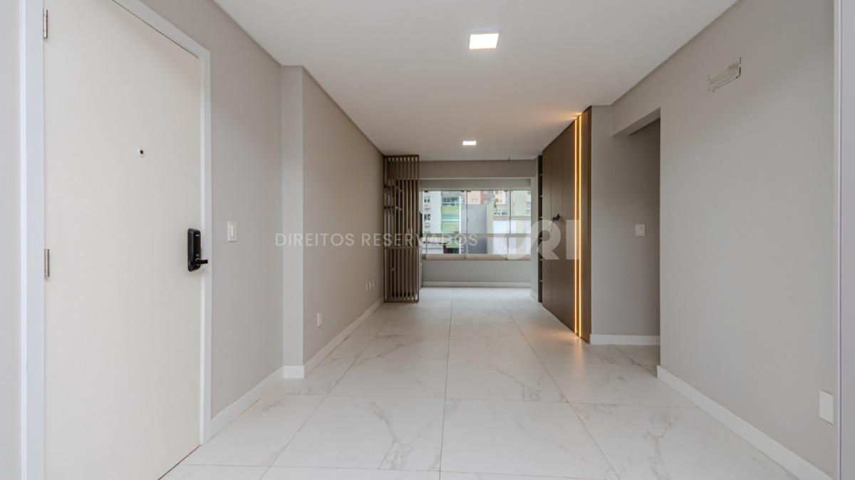 Apartamento com 3 dormitórios no Edifício Ana Capri no Centro em Balneário Camboriú