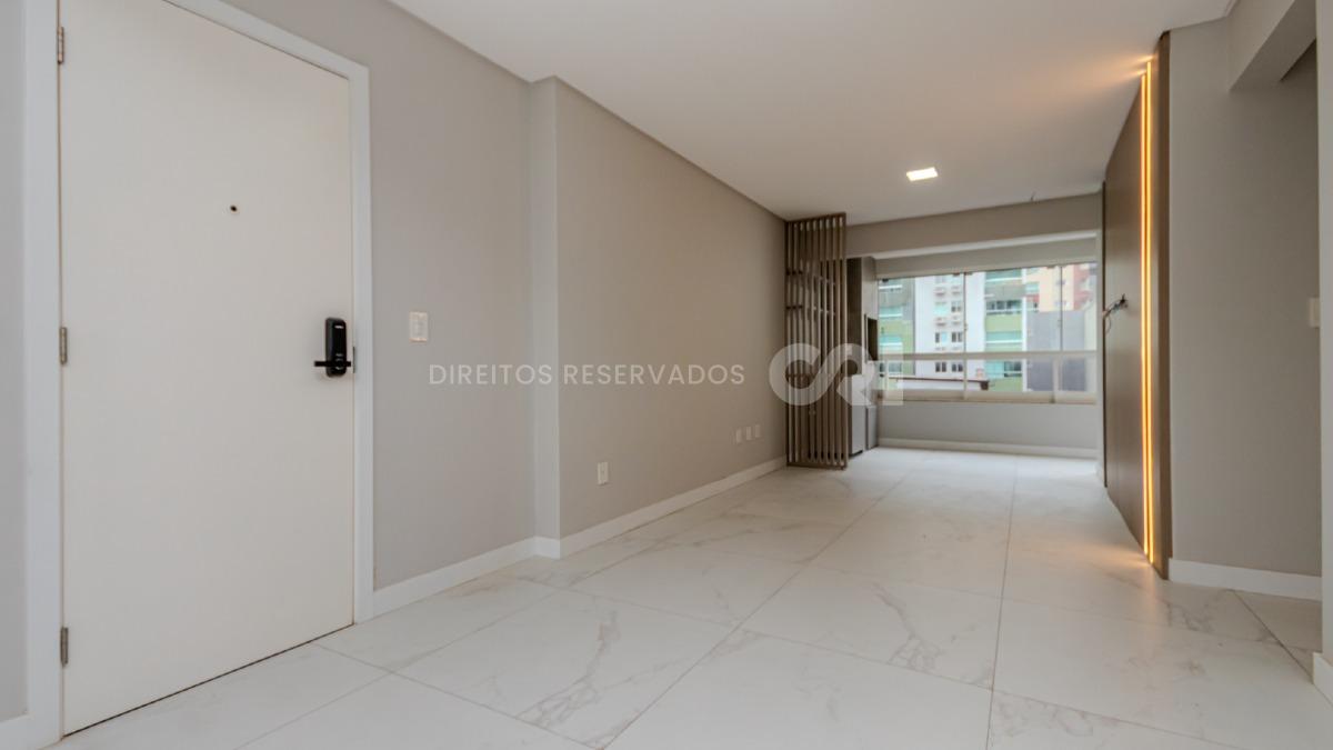 Apartamento com 3 dormitórios no Edifício Ana Capri no Centro em Balneário Camboriú