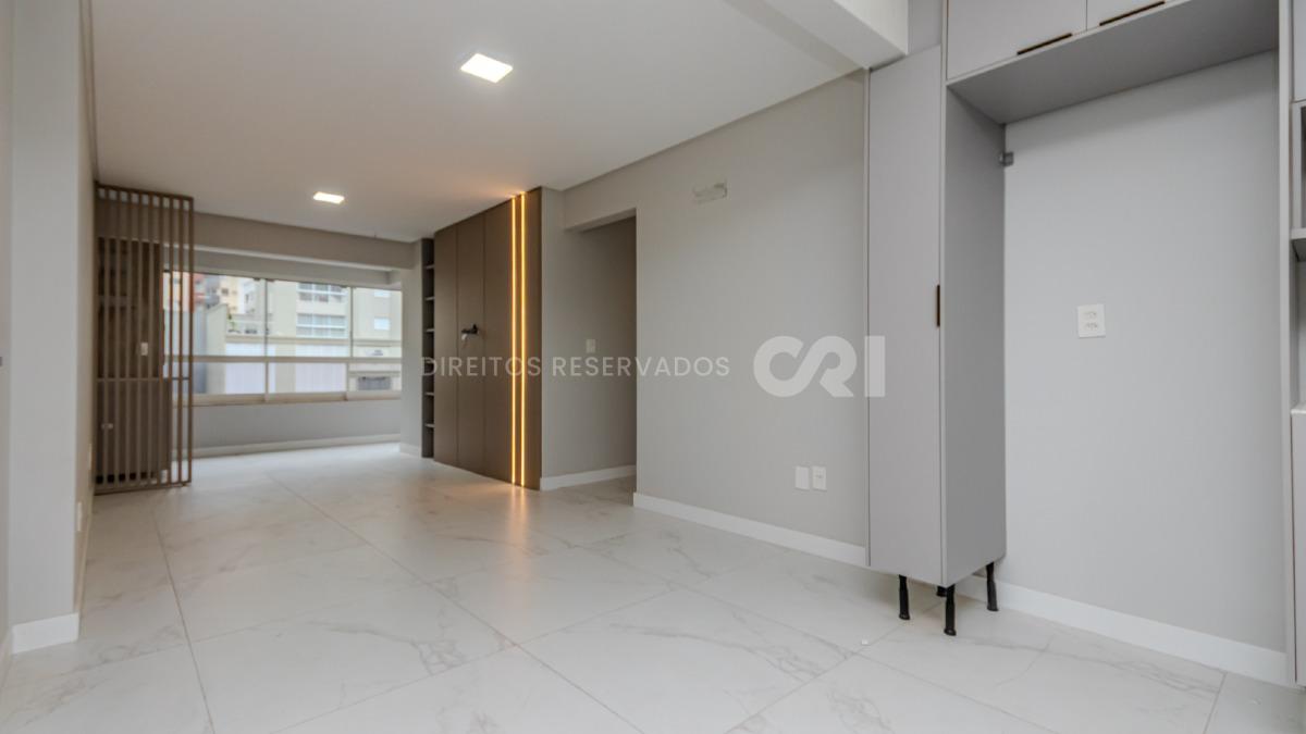 Apartamento com 3 dormitórios no Edifício Ana Capri no Centro em Balneário Camboriú