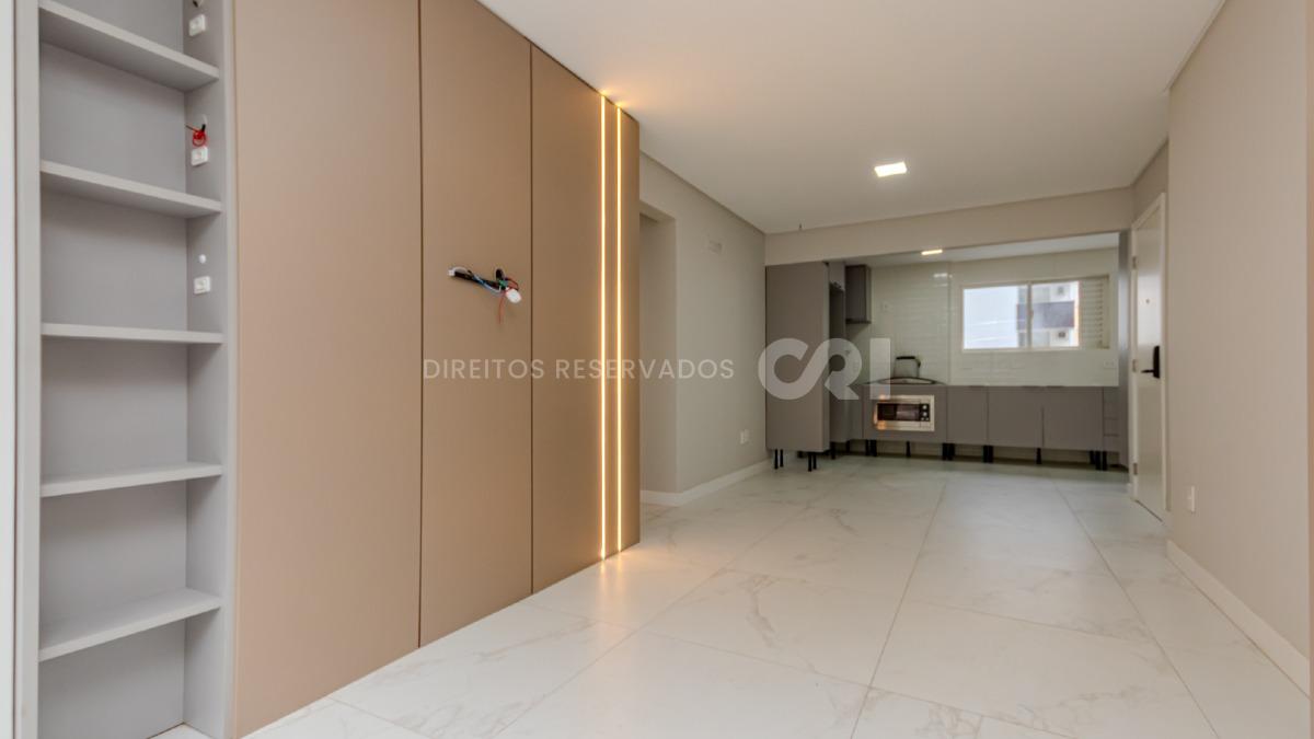 Apartamento com 3 dormitórios no Edifício Ana Capri no Centro em Balneário Camboriú