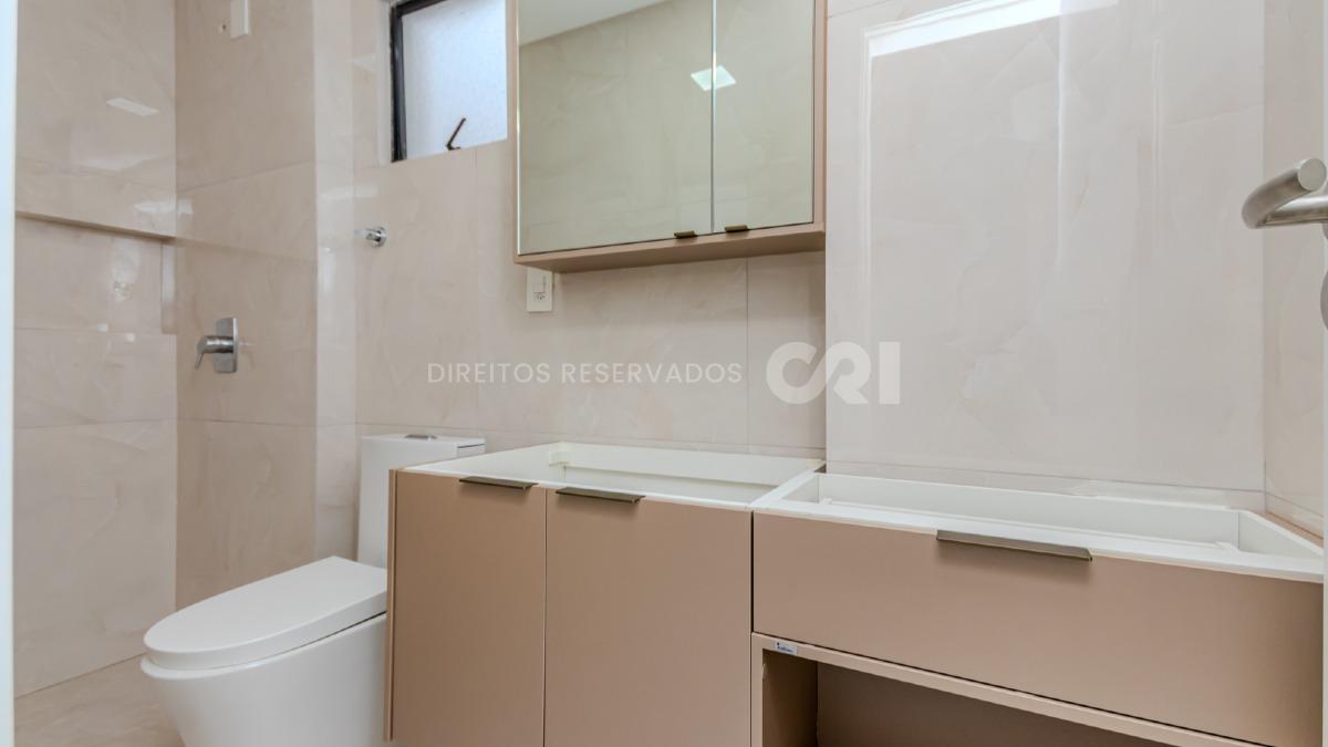 Apartamento com 3 dormitórios no Edifício Ana Capri no Centro em Balneário Camboriú