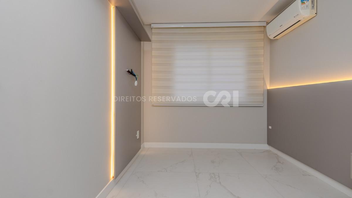 Apartamento com 3 dormitórios no Edifício Ana Capri no Centro em Balneário Camboriú