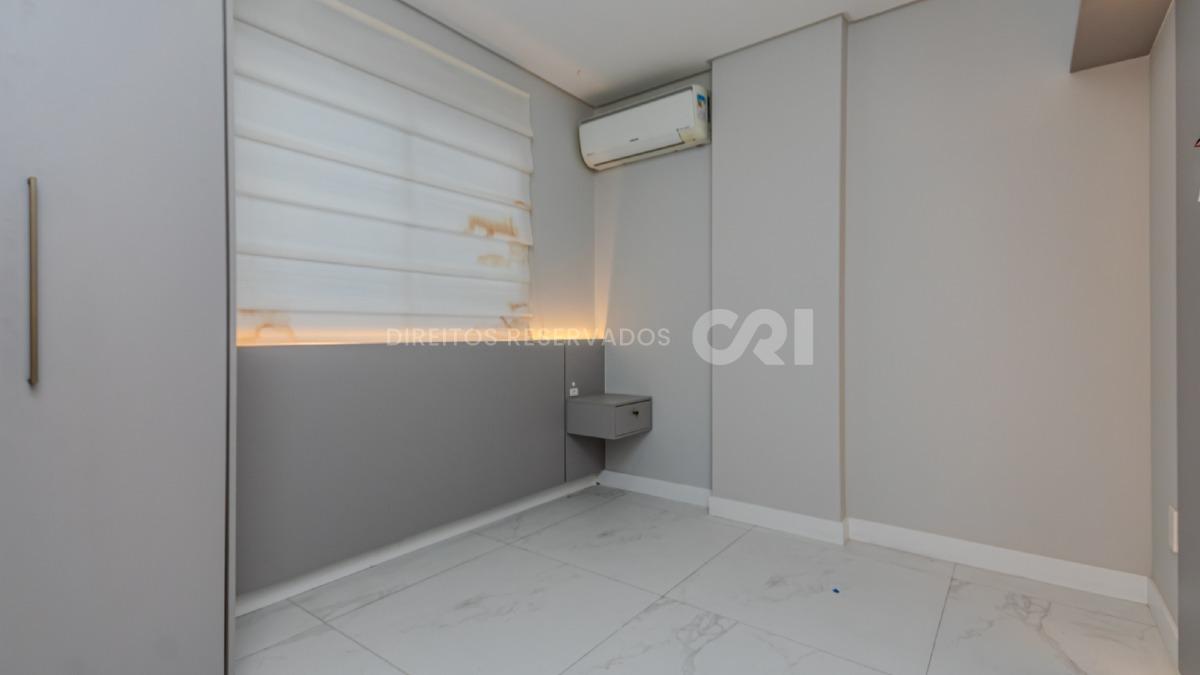Apartamento com 3 dormitórios no Edifício Ana Capri no Centro em Balneário Camboriú
