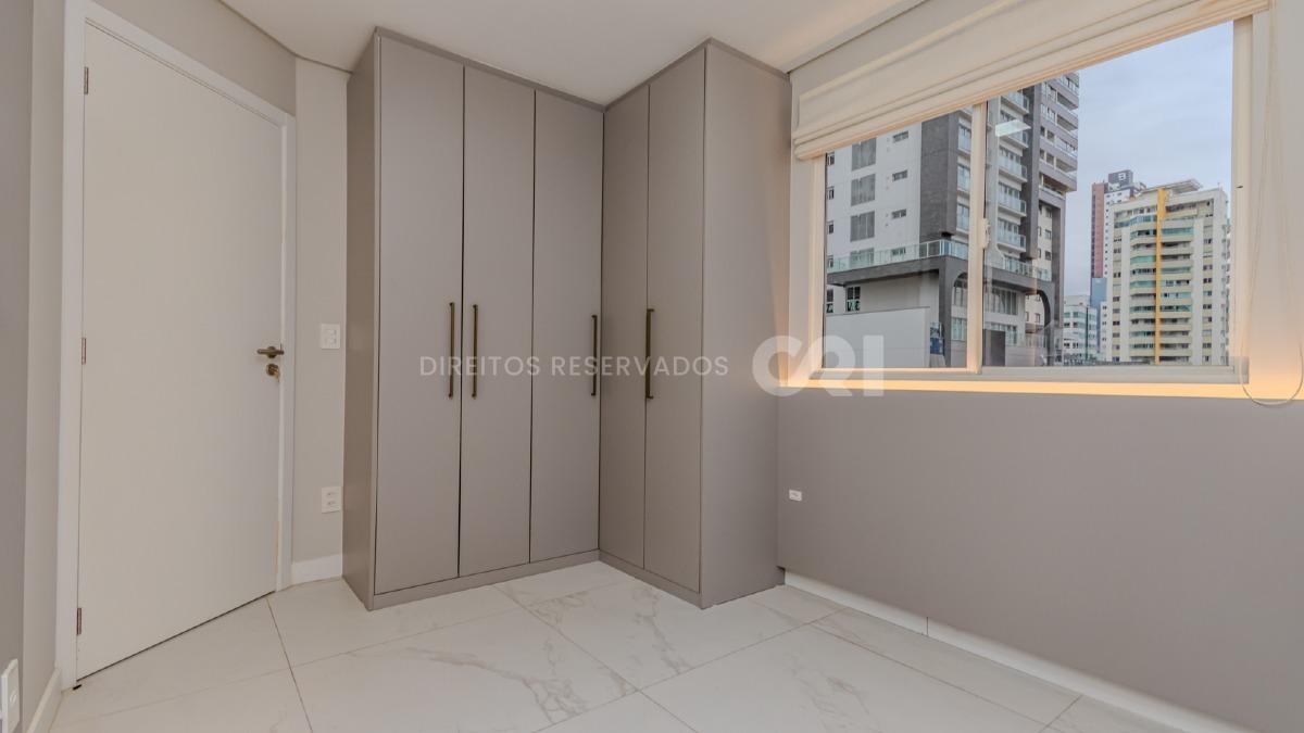 Apartamento com 3 dormitórios no Edifício Ana Capri no Centro em Balneário Camboriú