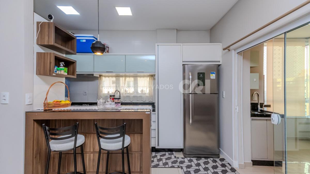 Apartamento com 3 suítes no Cartagena Residence em Meia Praia, Itapema