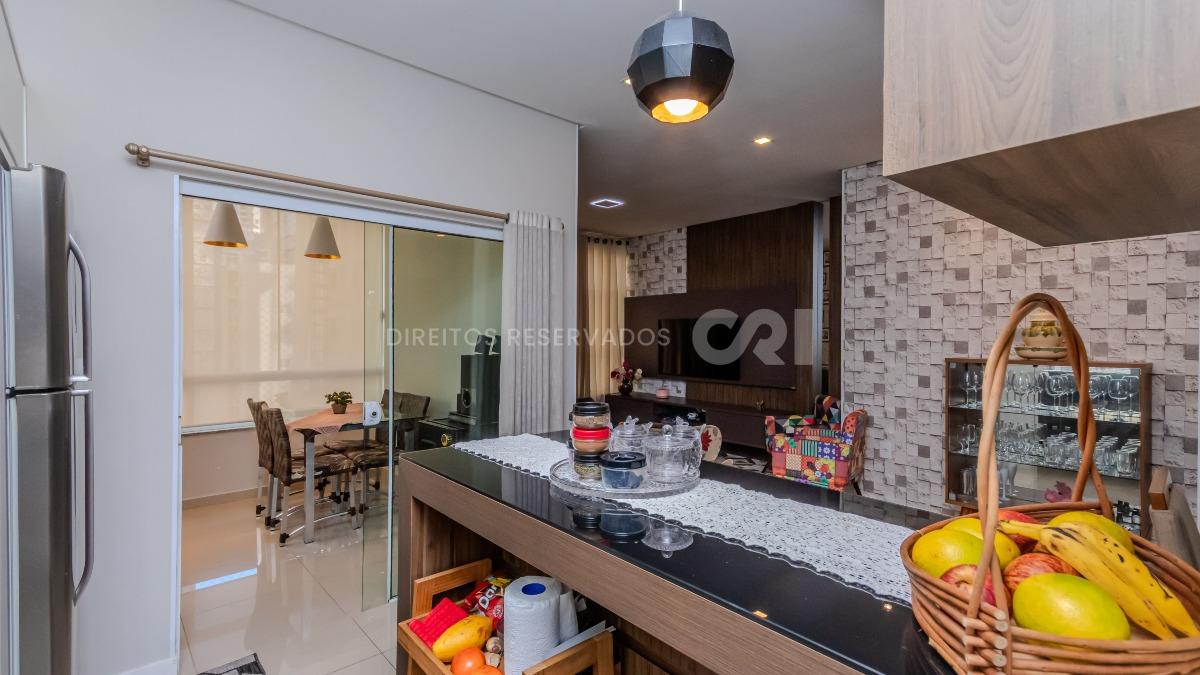 Apartamento com 3 suítes no Cartagena Residence em Meia Praia, Itapema