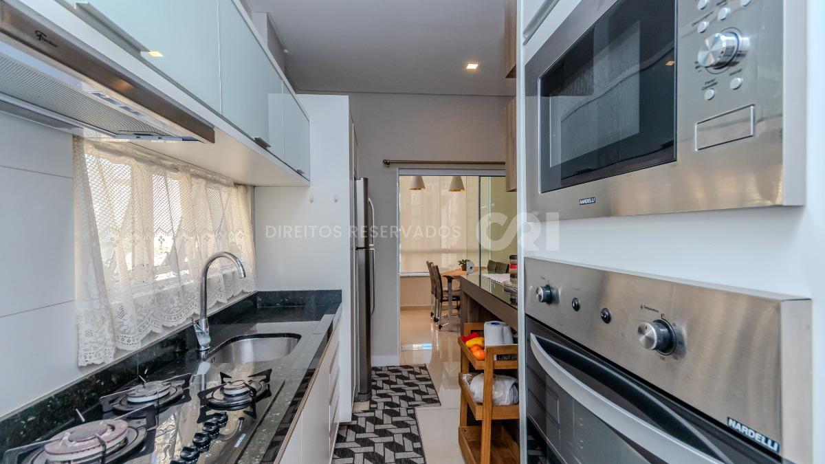 Apartamento com 3 suítes no Cartagena Residence em Meia Praia, Itapema